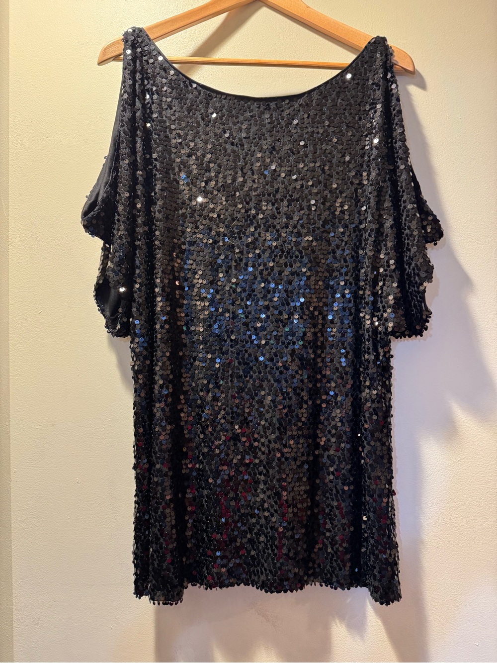 Adrianna Papell Black Sequin Mini Dress (new w/o tag)